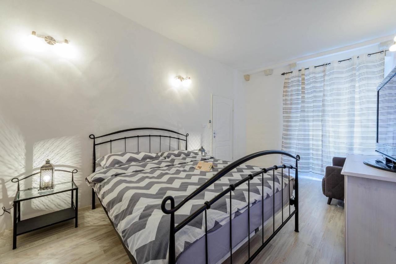 Apartments And Room Le Petit Nono Ντουμπρόβνικ Εξωτερικό φωτογραφία